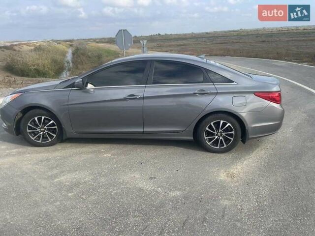 Хендай Соната 2011 в Килие на Automoto.ua Серый Хендай Соната, объемом двигателя 2.36 л и пробегом 359 тыс. км за 8300 $, фото 12 на Automoto.ua