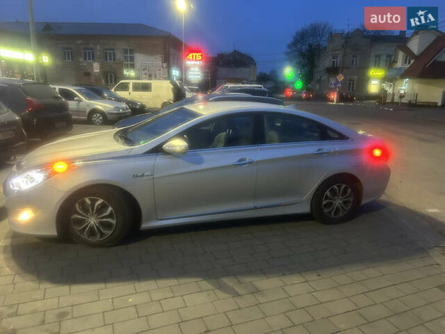 Сірий Хендай Соната, об'ємом двигуна 2.36 л та пробігом 146 тис. км за 9500 $, фото 3 на Automoto.ua