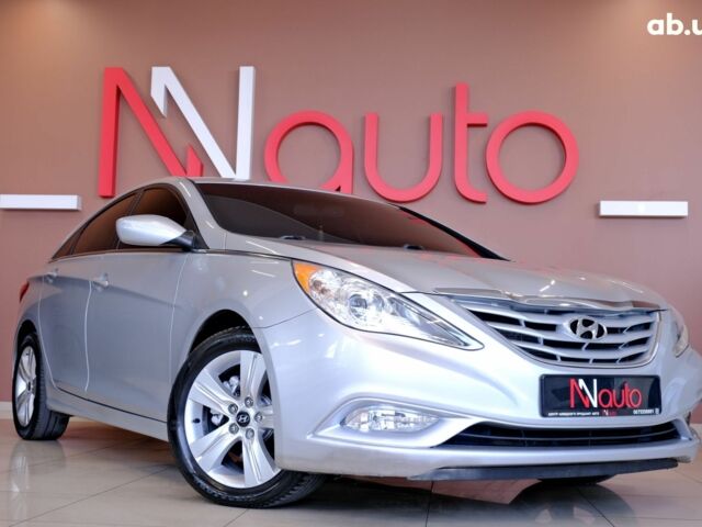 Серый Хендай Соната, объемом двигателя 2.4 л и пробегом 127 тыс. км за 6900 $, фото 2 на Automoto.ua