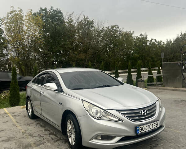 Хендай Соната 2011 в Тернополе на Automoto.ua Серый Хендай Соната, объемом двигателя 2 л и пробегом 375 тыс. км за 6600 $, фото 3 на Automoto.ua