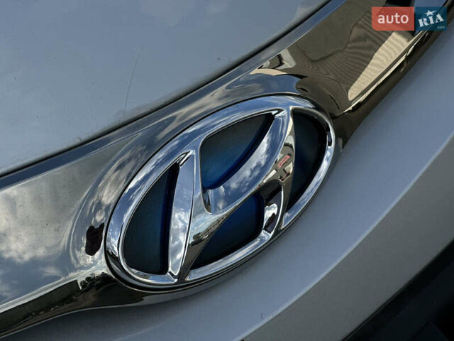 Сірий Хендай Соната, об'ємом двигуна 2.36 л та пробігом 146 тис. км за 9500 $, фото 18 на Automoto.ua