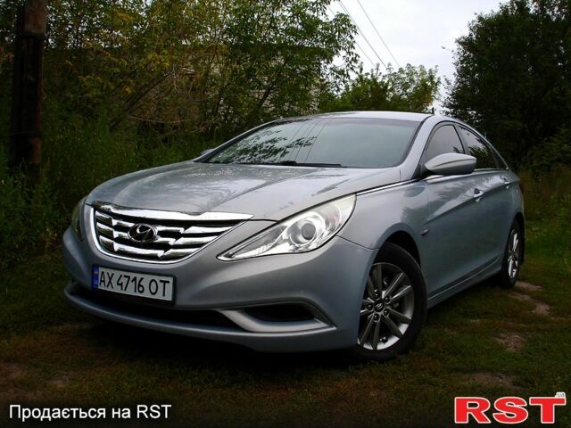 Сірий Хендай Соната, об'ємом двигуна 2.4 л та пробігом 0 тис. км за 8500 $, фото 1 на Automoto.ua