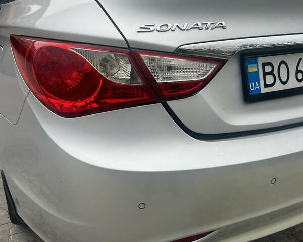Хендай Соната 2011 в Тернополе на Automoto.ua Серый Хендай Соната, объемом двигателя 2 л и пробегом 375 тыс. км за 6600 $, фото 38 на Automoto.ua