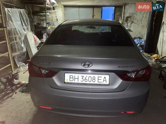 Сірий Хендай Соната, об'ємом двигуна 2 л та пробігом 95 тис. км за 3000 $, фото 6 на Automoto.ua