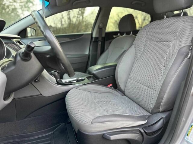 Серый Хендай Соната, объемом двигателя 2.4 л и пробегом 230 тыс. км за 6890 $, фото 15 на Automoto.ua