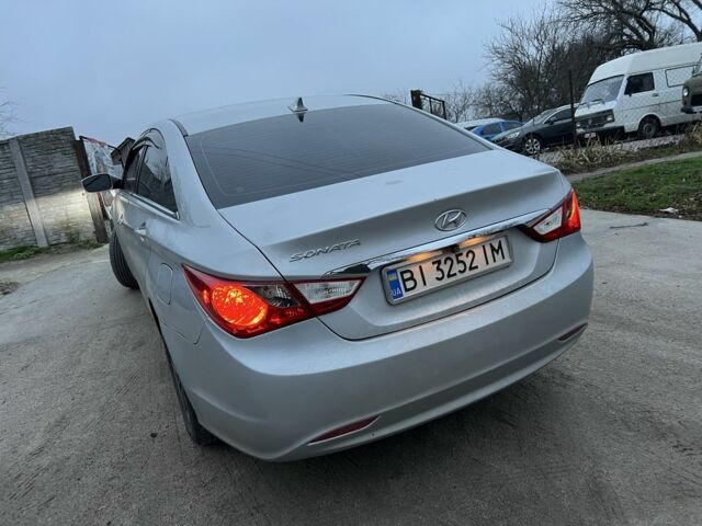 Серый Хендай Соната, объемом двигателя 2.4 л и пробегом 192 тыс. км за 6999 $, фото 5 на Automoto.ua