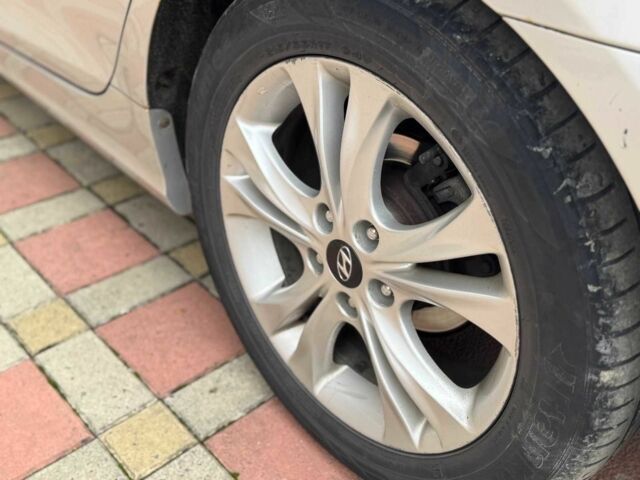 Хендай Соната 2011 в Ужгороде на Automoto.ua Серый Хендай Соната, объемом двигателя 2.4 л и пробегом 168 тыс. км за 8500 $, фото 8 на Automoto.ua
