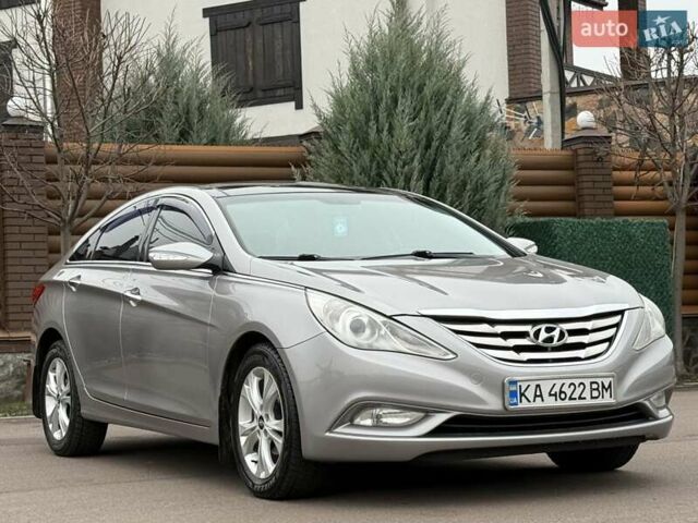Серый Хендай Соната, объемом двигателя 2.36 л и пробегом 187 тыс. км за 9400 $, фото 11 на Automoto.ua