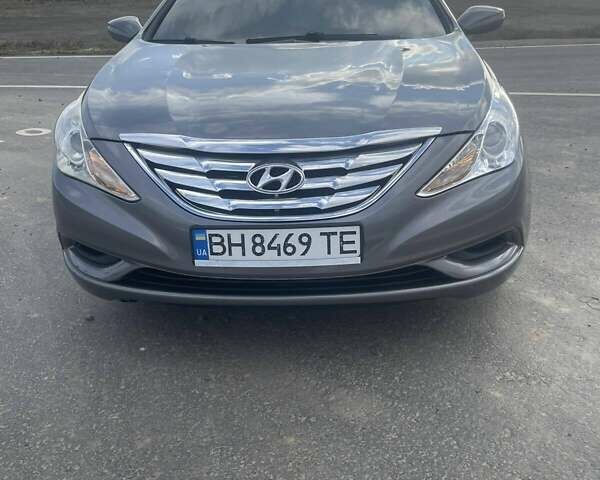 Хендай Соната 2011 в Килие на Automoto.ua Серый Хендай Соната, объемом двигателя 2.36 л и пробегом 359 тыс. км за 8300 $, фото 6 на Automoto.ua