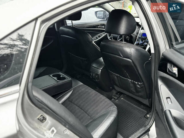 Серый Хендай Соната, объемом двигателя 2.4 л и пробегом 220 тыс. км за 8100 $, фото 17 на Automoto.ua