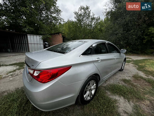 Хендай Соната 2012 в Днепре (Днепропетровске) на Automoto.ua Серый Хендай Соната, объемом двигателя 2 л и пробегом 160 тыс. км за 8000 $, фото 5 на Automoto.ua