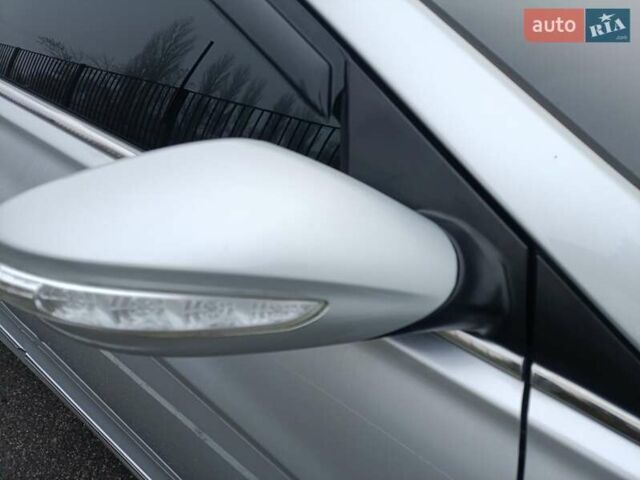 Серый Хендай Соната, объемом двигателя 2.36 л и пробегом 174 тыс. км за 9970 $, фото 11 на Automoto.ua