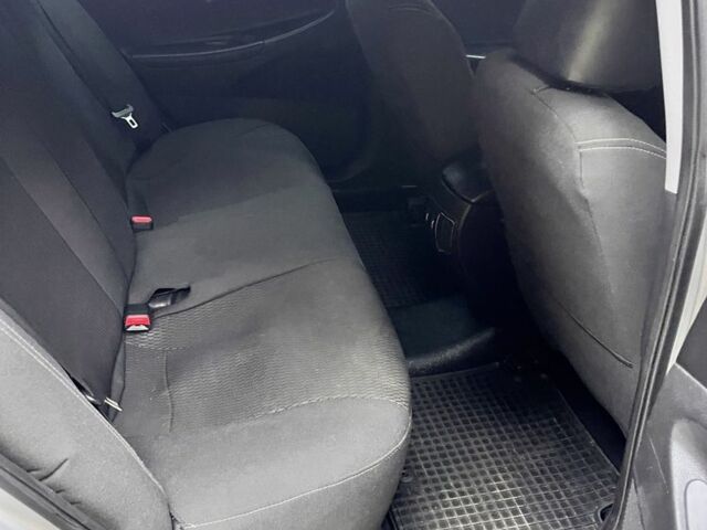 Сірий Хендай Соната, об'ємом двигуна 2 л та пробігом 305 тис. км за 8100 $, фото 12 на Automoto.ua