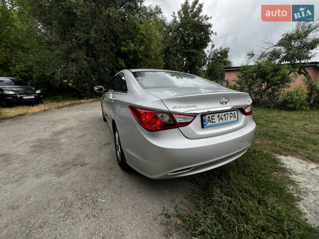 Хендай Соната 2012 в Днепре (Днепропетровске) на Automoto.ua Серый Хендай Соната, объемом двигателя 2 л и пробегом 160 тыс. км за 8000 $, фото 3 на Automoto.ua