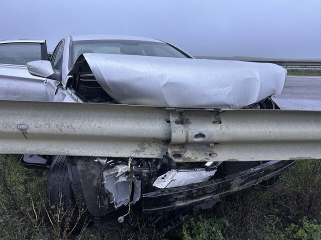 Серый Хендай Соната, объемом двигателя 2 л и пробегом 116 тыс. км за 3500 $, фото 3 на Automoto.ua