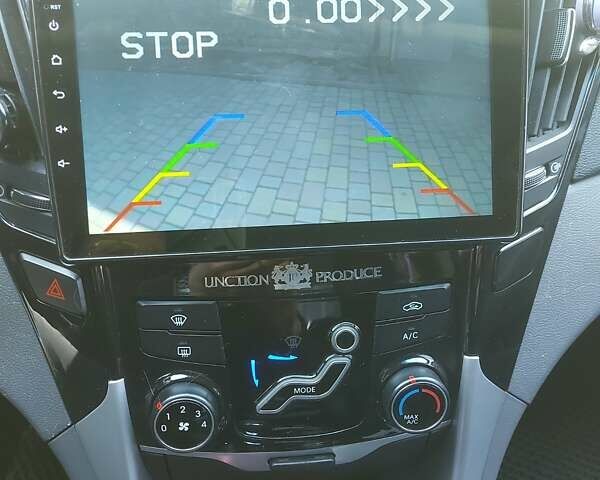 Хендай Соната 2012 в Черкассах на Automoto.ua Серый Хендай Соната, объемом двигателя 2.4 л и пробегом 199 тыс. км за 8800 $, фото 7 на Automoto.ua