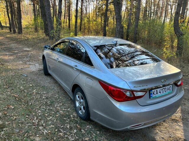 Серый Хендай Соната, объемом двигателя 2 л и пробегом 387 тыс. км за 7800 $, фото 6 на Automoto.ua