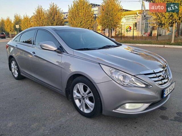 Серый Хендай Соната, объемом двигателя 2.36 л и пробегом 255 тыс. км за 9800 $, фото 15 на Automoto.ua