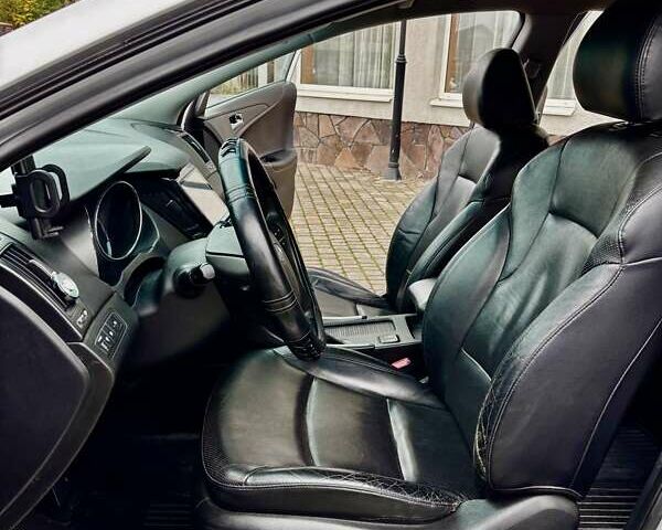 Хендай Соната 2012 в Ужгороде на Automoto.ua Серый Хендай Соната, объемом двигателя 2 л и пробегом 380 тыс. км за 7550 $, фото 16 на Automoto.ua