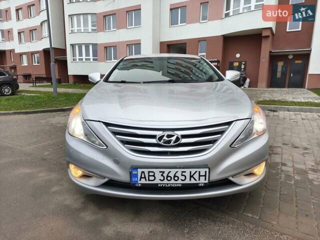 Серый Хендай Соната, объемом двигателя 2 л и пробегом 186 тыс. км за 7800 $, фото 16 на Automoto.ua