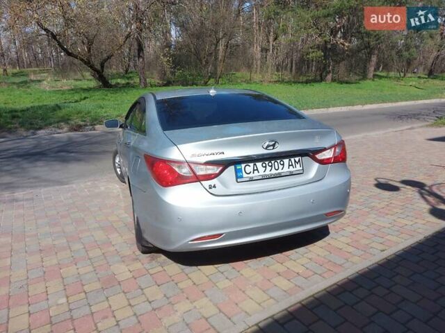 Хендай Соната 2012 в Черкассах на Automoto.ua Серый Хендай Соната, объемом двигателя 2.4 л и пробегом 199 тыс. км за 8800 $, фото 1 на Automoto.ua
