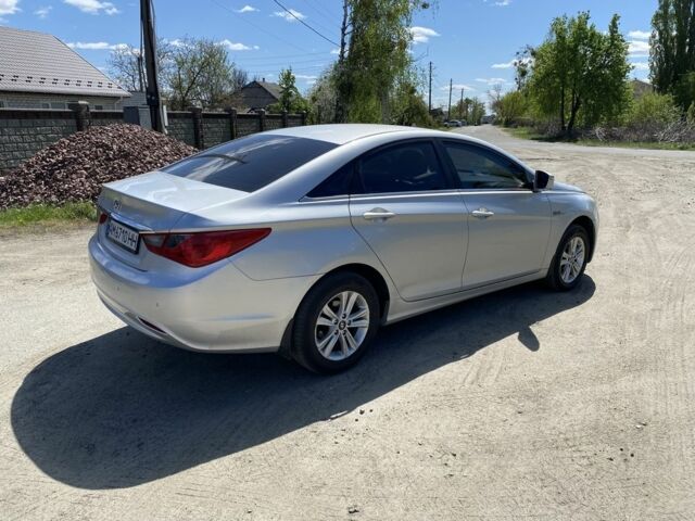 Серый Хендай Соната, объемом двигателя 2 л и пробегом 322 тыс. км за 8000 $, фото 8 на Automoto.ua