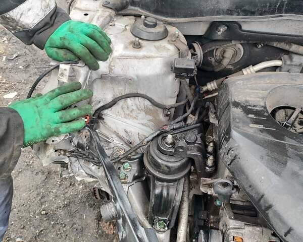 Серый Хендай Соната, объемом двигателя 2 л и пробегом 280 тыс. км за 5000 $, фото 2 на Automoto.ua