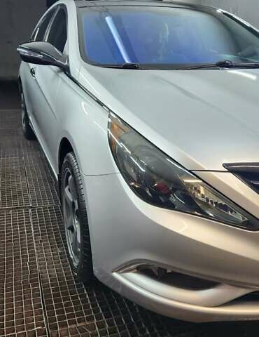 Сірий Хендай Соната, об'ємом двигуна 2 л та пробігом 165 тис. км за 10199 $, фото 15 на Automoto.ua