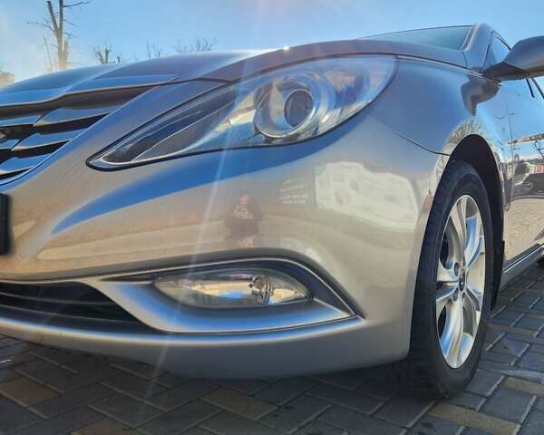 Хендай Соната 2012 в Виннице на Automoto.ua Серый Хендай Соната, объемом двигателя 2 л и пробегом 179 тыс. км за 9500 $, фото 10 на Automoto.ua