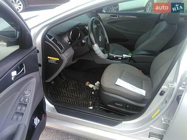 Серый Хендай Соната, объемом двигателя 2.36 л и пробегом 174 тыс. км за 9970 $, фото 40 на Automoto.ua
