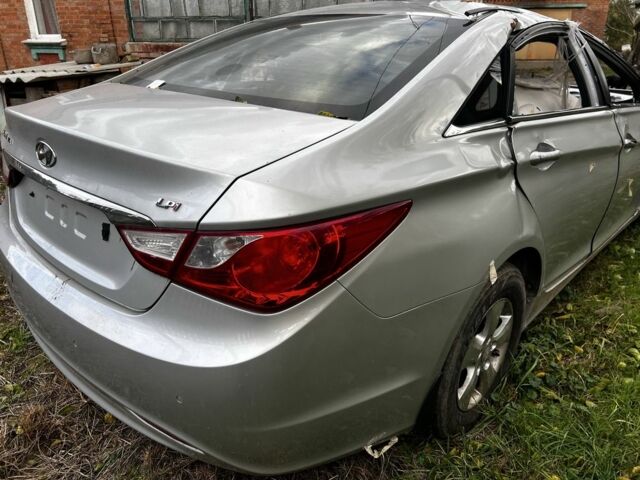 Хендай Соната 2012 в Виннице на Automoto.ua Серый Хендай Соната, объемом двигателя 2 л и пробегом 280 тыс. км за 4500 $, фото 3 на Automoto.ua