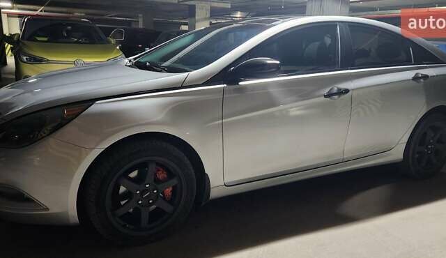 Сірий Хендай Соната, об'ємом двигуна 2 л та пробігом 165 тис. км за 10199 $, фото 12 на Automoto.ua
