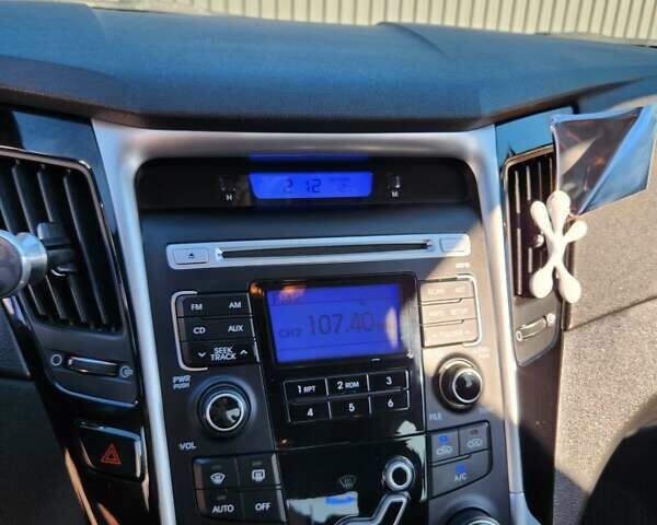 Хендай Соната 2012 в Виннице на Automoto.ua Серый Хендай Соната, объемом двигателя 2 л и пробегом 179 тыс. км за 9500 $, фото 15 на Automoto.ua