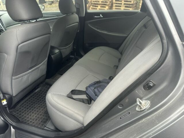 Серый Хендай Соната, объемом двигателя 2.4 л и пробегом 2 тыс. км за 8852 $, фото 3 на Automoto.ua