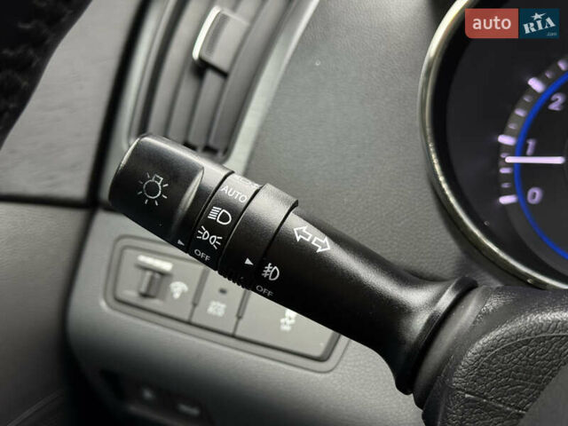 Сірий Хендай Соната, об'ємом двигуна 2 л та пробігом 191 тис. км за 7900 $, фото 43 на Automoto.ua