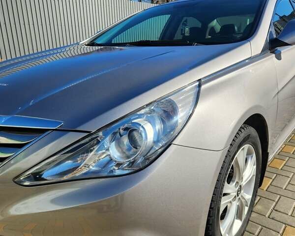 Хендай Соната 2012 в Виннице на Automoto.ua Серый Хендай Соната, объемом двигателя 2 л и пробегом 179 тыс. км за 9500 $, фото 11 на Automoto.ua