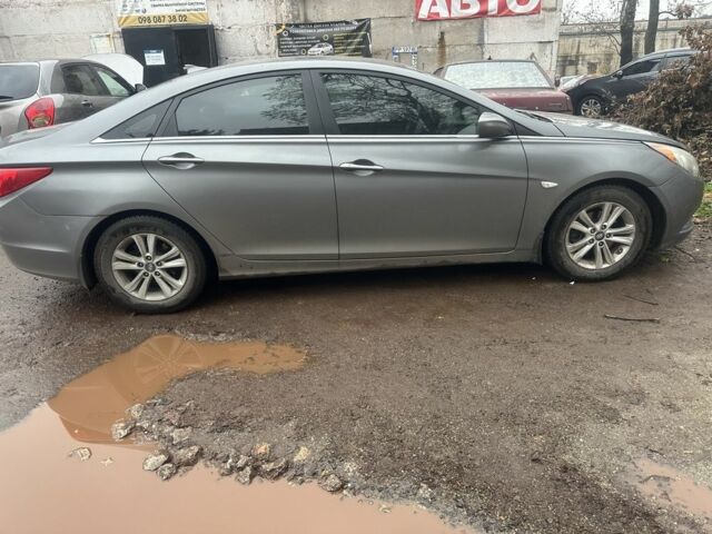 Серый Хендай Соната, объемом двигателя 2.4 л и пробегом 2 тыс. км за 8852 $, фото 1 на Automoto.ua