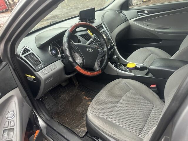 Серый Хендай Соната, объемом двигателя 2.4 л и пробегом 2 тыс. км за 8852 $, фото 6 на Automoto.ua