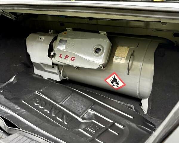 Хендай Соната 2012 в Ужгороде на Automoto.ua Серый Хендай Соната, объемом двигателя 2 л и пробегом 380 тыс. км за 7550 $, фото 24 на Automoto.ua