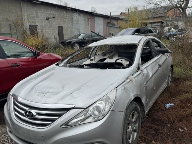 Сірий Хендай Соната, об'ємом двигуна 0 л та пробігом 280 тис. км за 2999 $, фото 1 на Automoto.ua