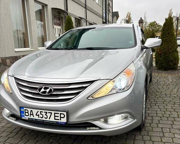 Хендай Соната 2012 в Ужгороде на Automoto.ua Серый Хендай Соната, объемом двигателя 2 л и пробегом 380 тыс. км за 7550 $, фото 7 на Automoto.ua