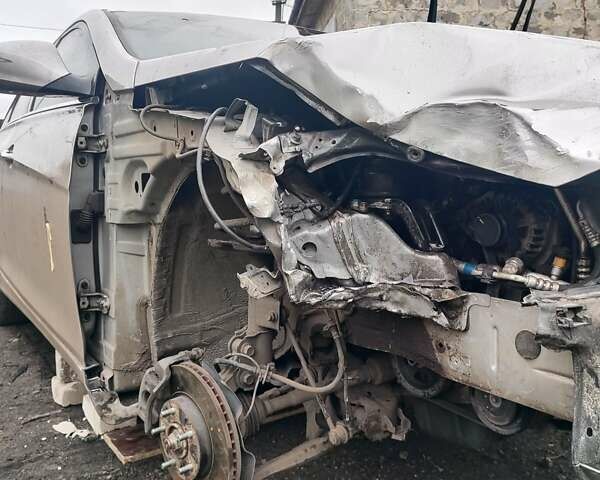 Серый Хендай Соната, объемом двигателя 2 л и пробегом 280 тыс. км за 5000 $, фото 11 на Automoto.ua