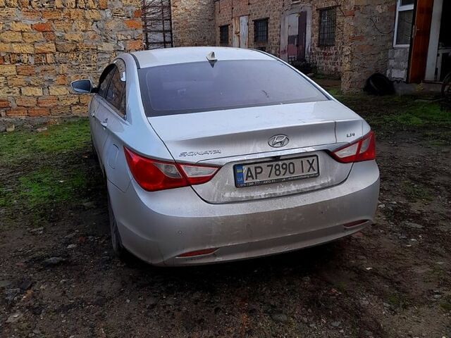 Серый Хендай Соната, объемом двигателя 2 л и пробегом 227 тыс. км за 6800 $, фото 4 на Automoto.ua