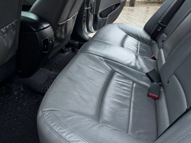 Серый Хендай Соната, объемом двигателя 2.4 л и пробегом 250 тыс. км за 10200 $, фото 13 на Automoto.ua