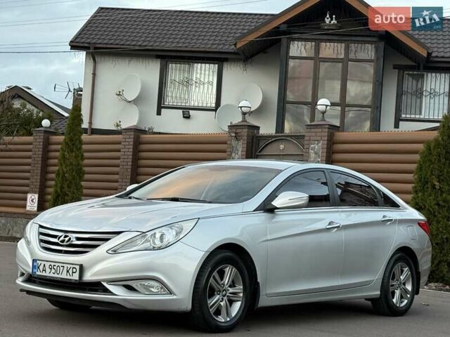 Серый Хендай Соната, объемом двигателя 2 л и пробегом 216 тыс. км за 8200 $, фото 8 на Automoto.ua
