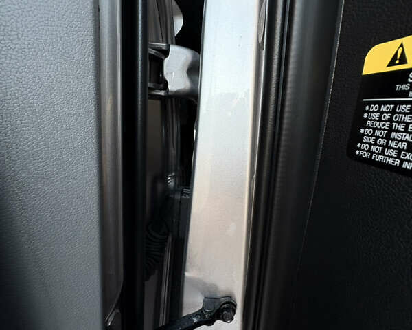 Сірий Хендай Соната, об'ємом двигуна 2.4 л та пробігом 207 тис. км за 10700 $, фото 27 на Automoto.ua