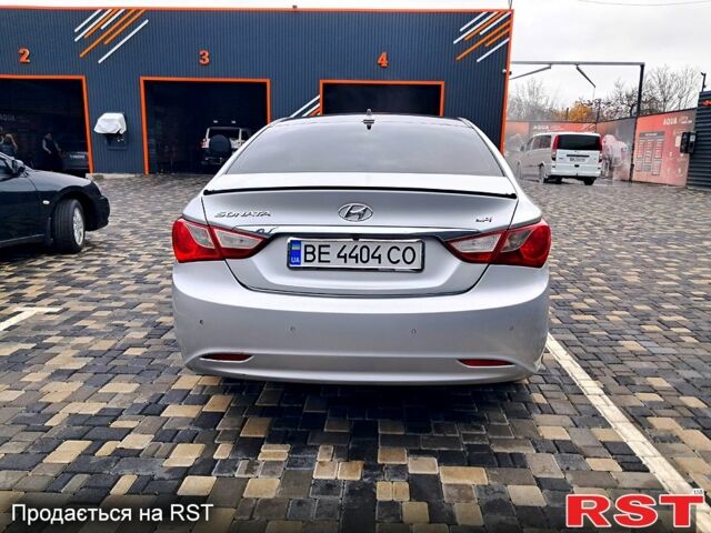 Серый Хендай Соната, объемом двигателя 2 л и пробегом 0 тыс. км за 8200 $, фото 3 на Automoto.ua