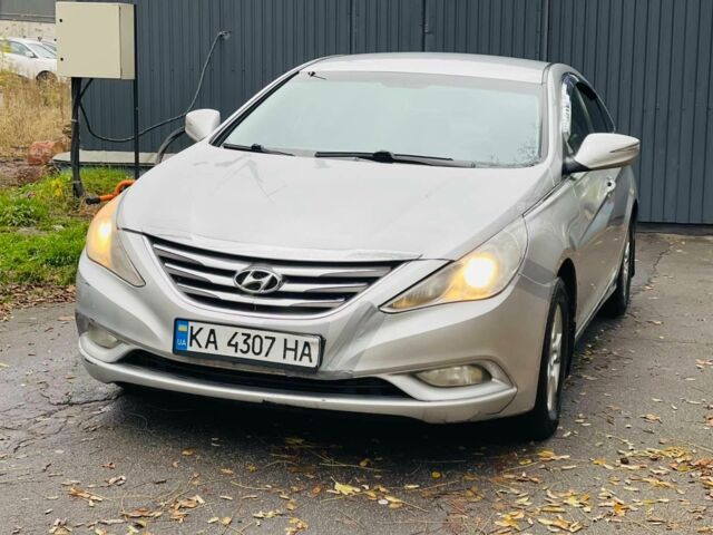 Серый Хендай Соната, объемом двигателя 2 л и пробегом 251 тыс. км за 6700 $, фото 1 на Automoto.ua