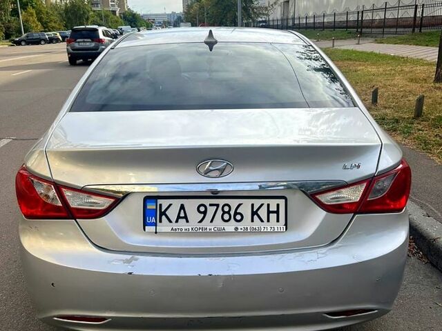 Хендай Соната 2013 в Киеве на Automoto.ua Серый Хендай Соната, объемом двигателя 2 л и пробегом 670 тыс. км за 4900 $, фото 2 на Automoto.ua