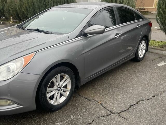 Серый Хендай Соната, объемом двигателя 2.4 л и пробегом 270 тыс. км за 7800 $, фото 3 на Automoto.ua